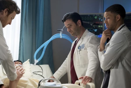 Картинки из сериала Медики Чикаго